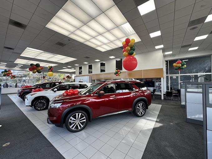 Dealership gallery photo 4